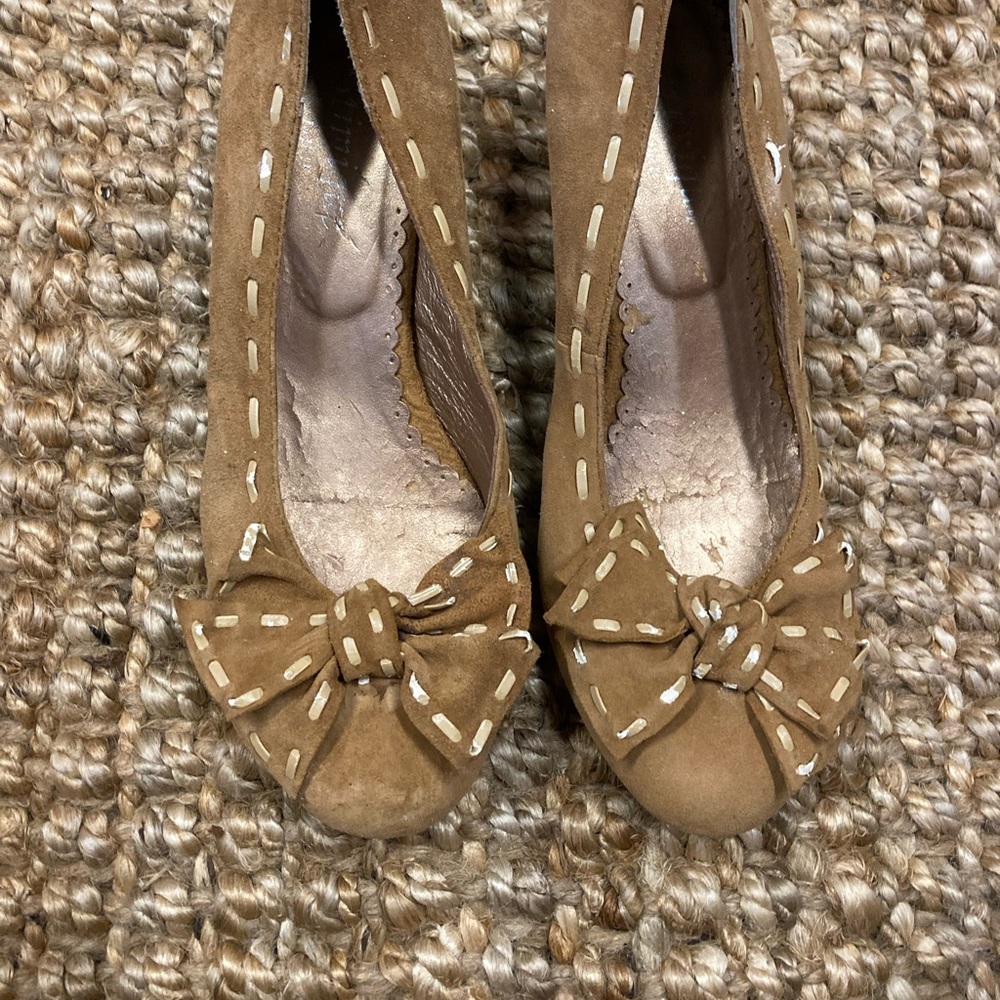 Tan suede bow kitten heels